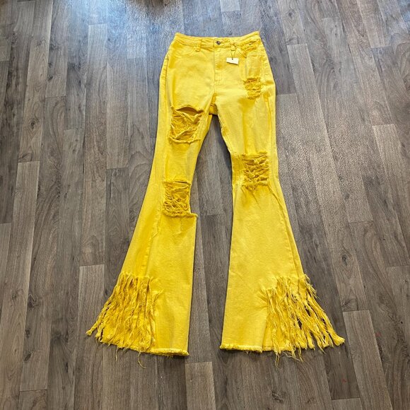 NWT Aphrodite Yellow Bell Bottom Distressed High Rise Size 30 - Picture 1 of 8